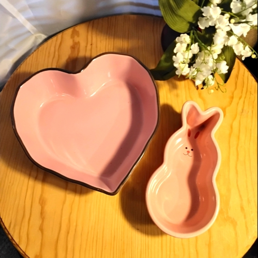 2 Piece Pink Chantal Oven to Table Baking/Serving Dishes-Heart & Bunny